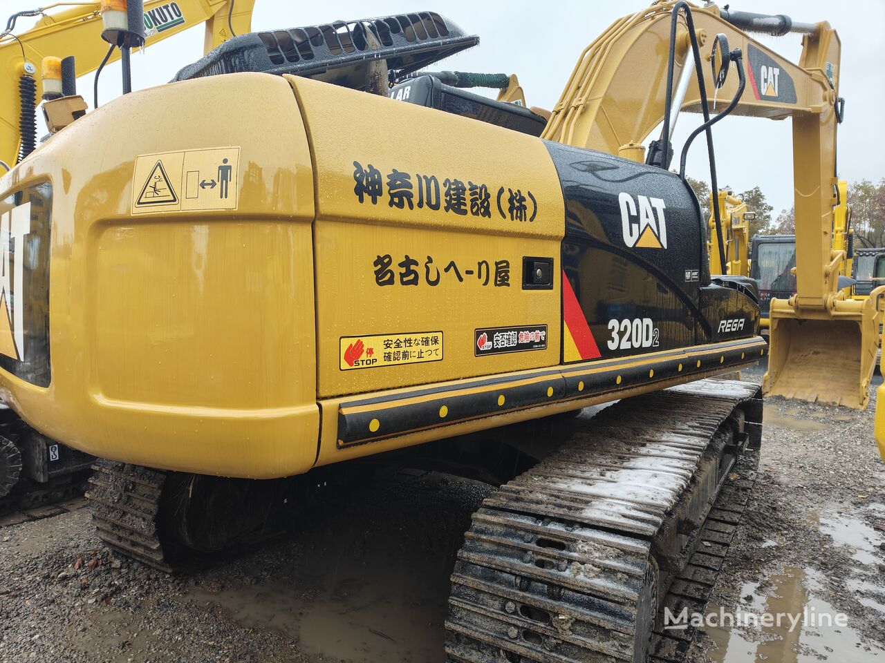 Caterpillar 320D2 tracked excavator