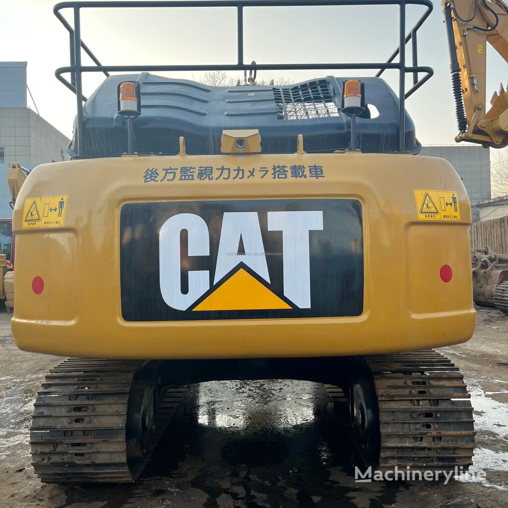 Caterpillar 320D2 クローラーショベル