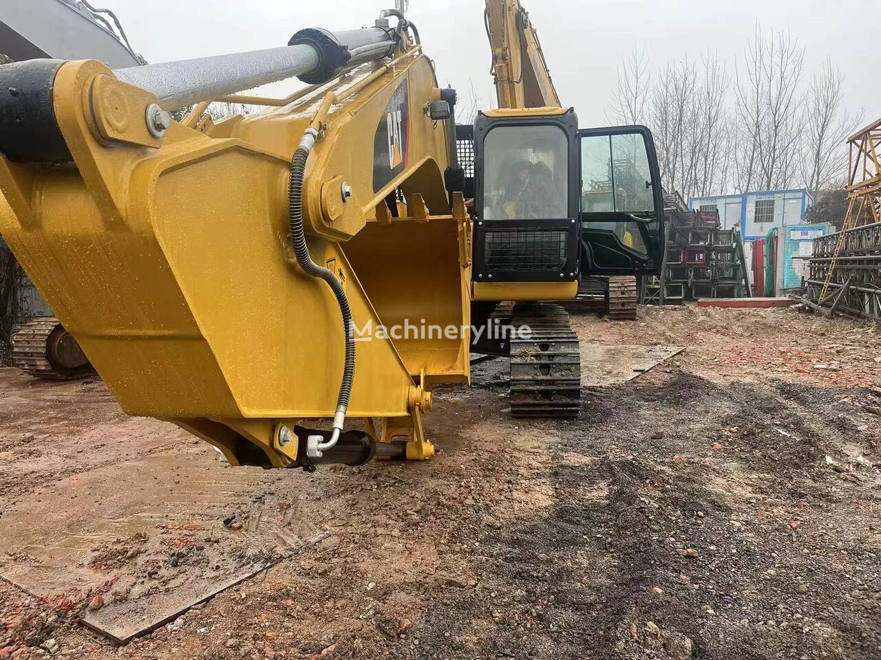 Caterpillar 320D2 tracked excavator