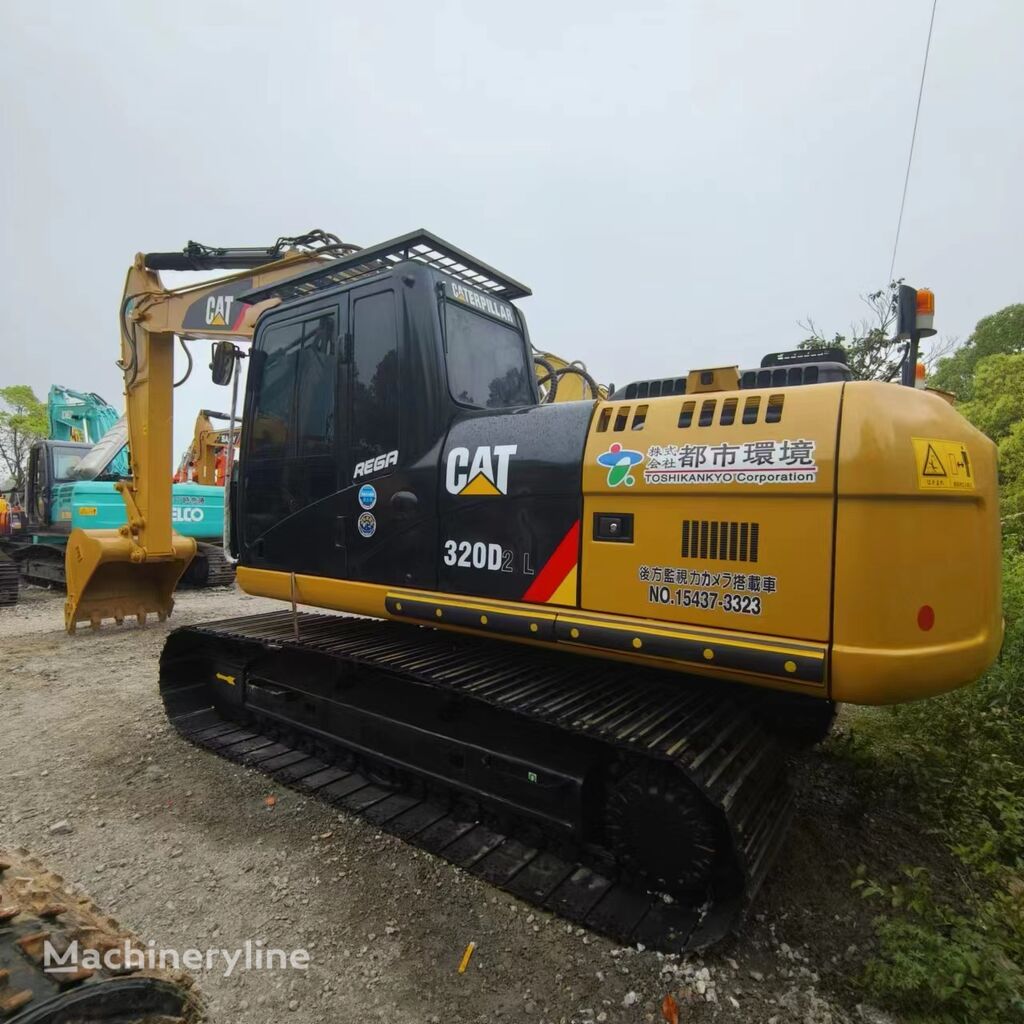 Caterpillar 320D2 tracked excavator