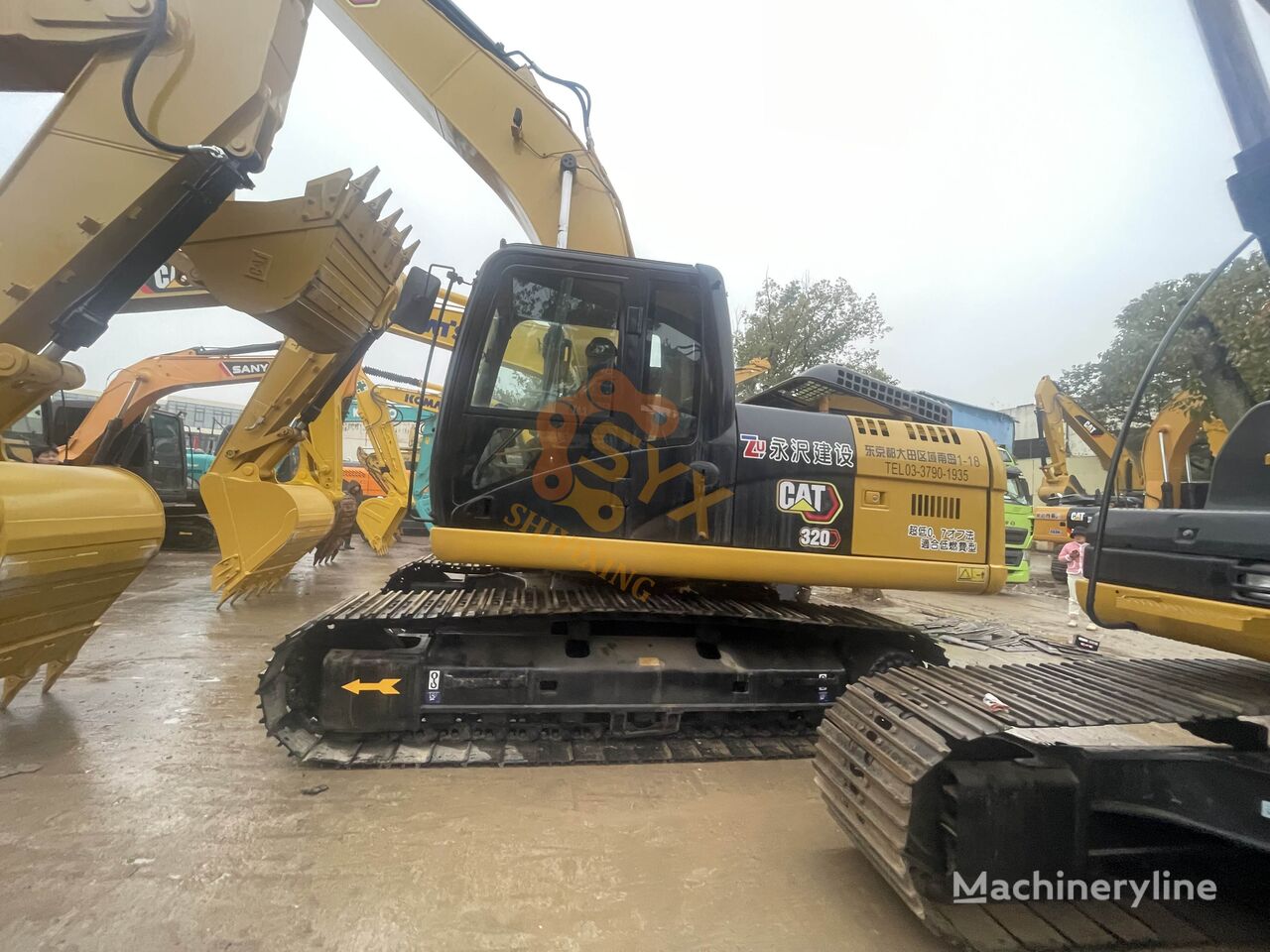 máy đào bánh xích Caterpillar 320D2