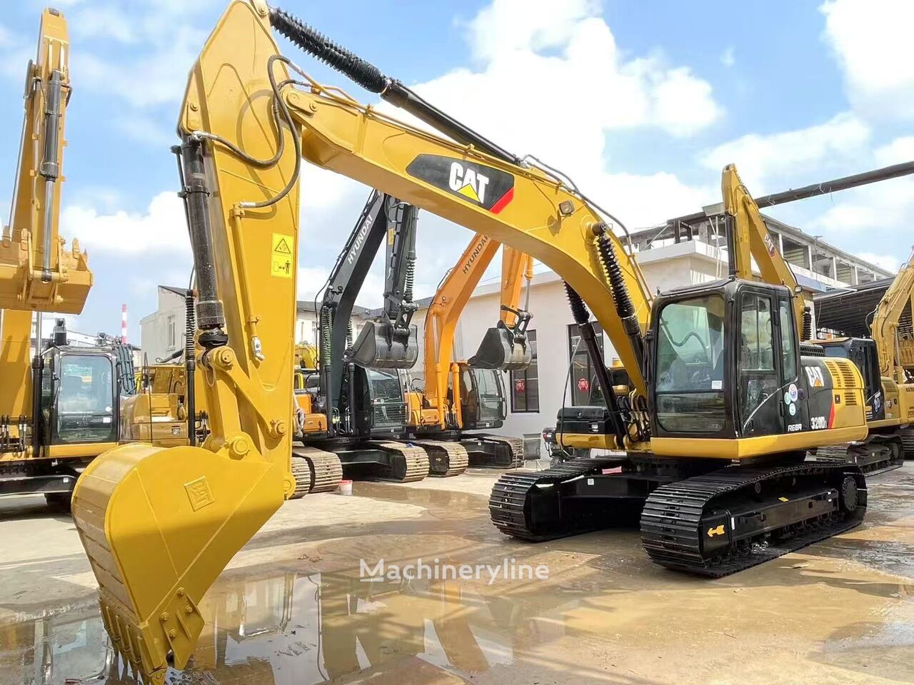 Pelle sur chenilles Caterpillar 320D2 à vendre | Machineryline GA Pelle sur chenilles Caterpillar 320D2 - Machineryline