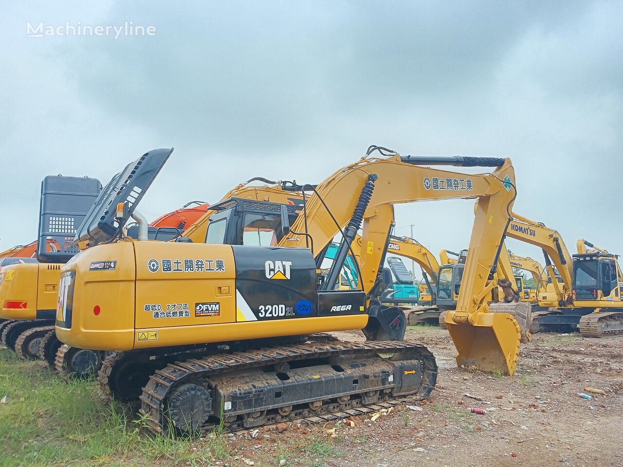 Caterpillar 320D2L tracked excavator