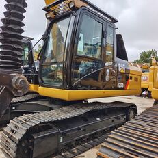 pelle sur chenilles Caterpillar 320D2L