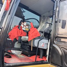 escavadora de rastos Caterpillar 320D2L