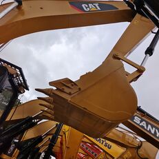 履带式挖掘机 Caterpillar 320D2L