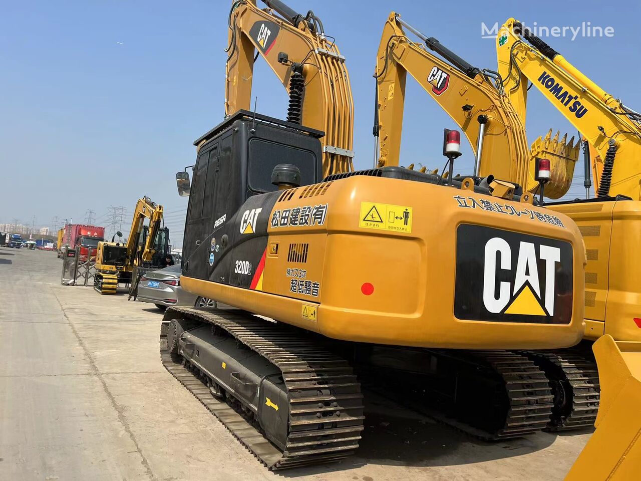 حفارة مجنزرة Caterpillar 320DL