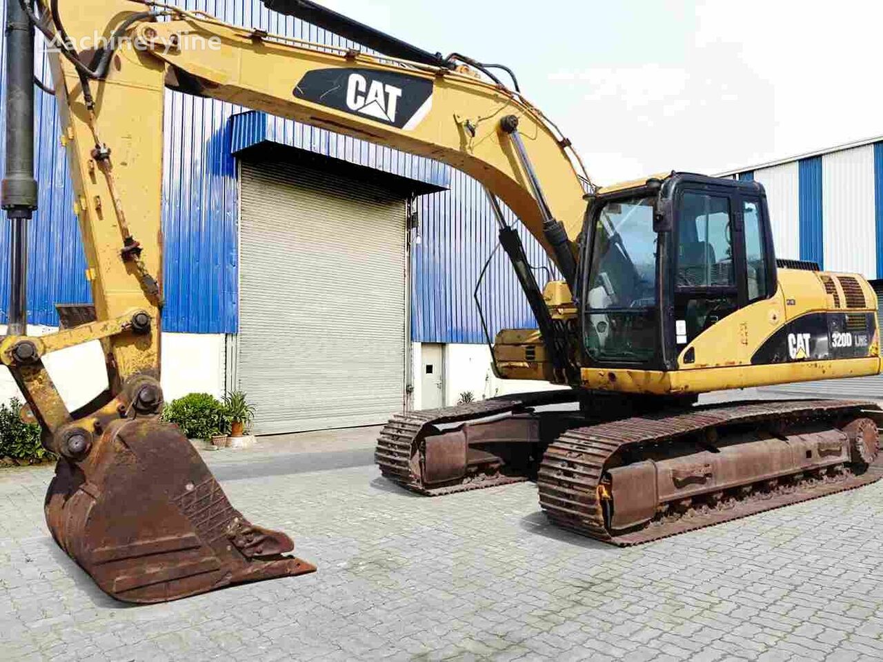 гусеничный экскаватор Caterpillar 320DL