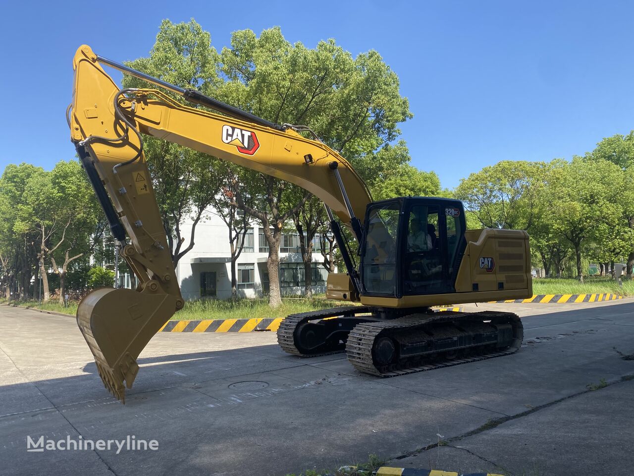 Caterpillar 320GC tracked excavator