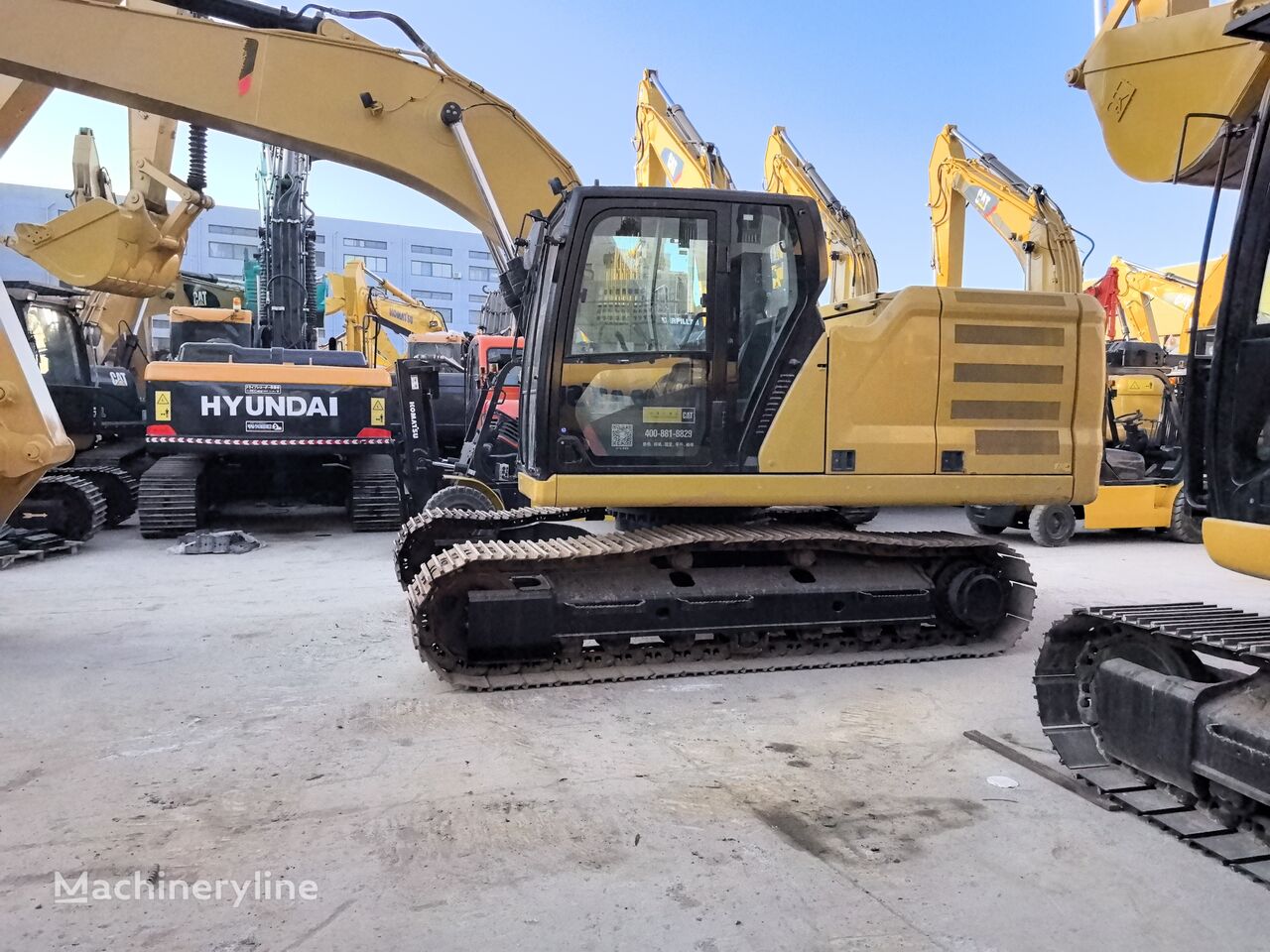 Caterpillar 320GC tracked excavator