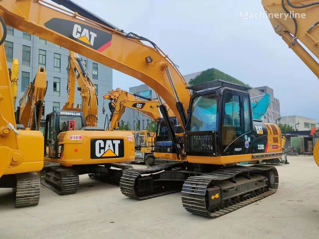 excavator pe şenile Caterpillar 320dl