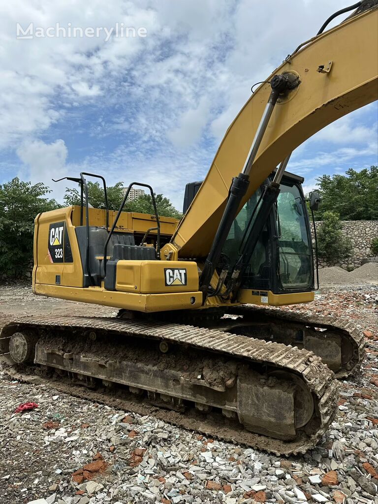 Escavadora de rastos Caterpillar 323 - Machineryline