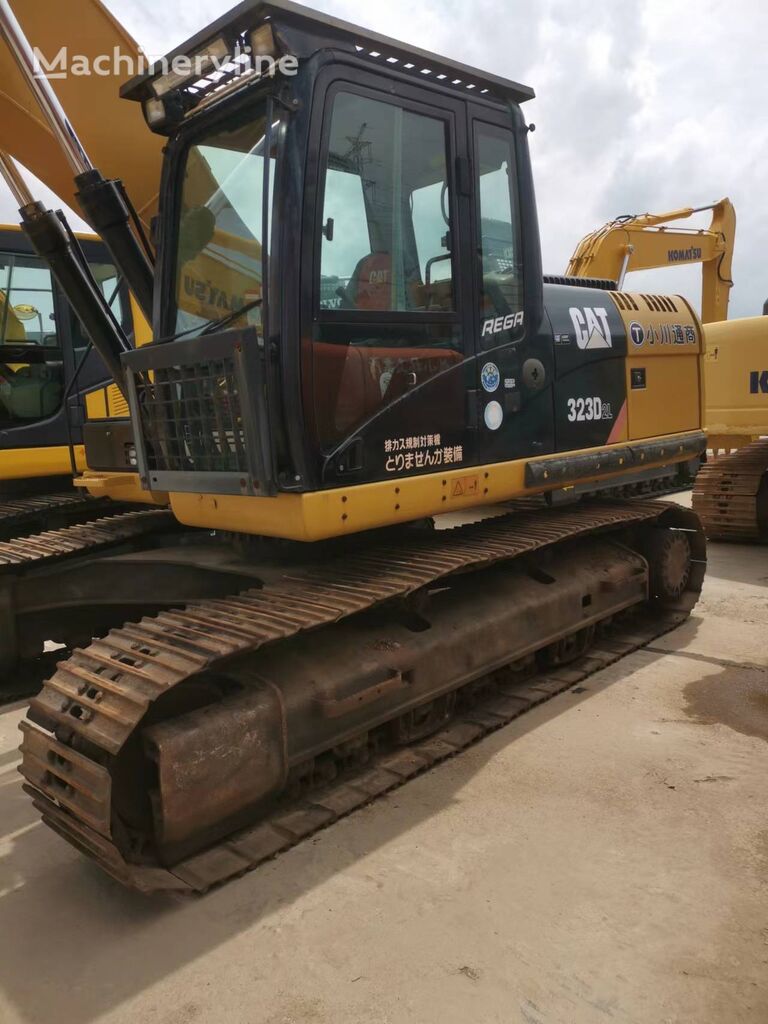 Caterpillar 323D tracked excavator