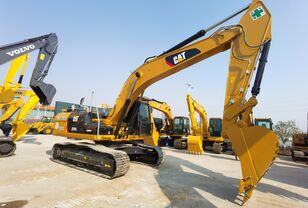 Caterpillar 324D2 tracked excavator