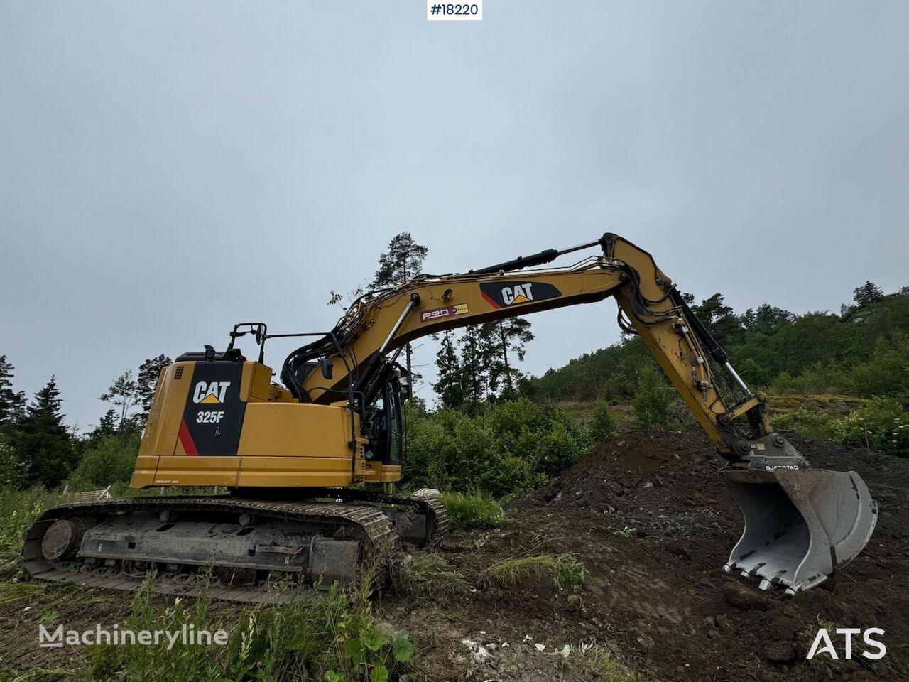 excavator dengan track Caterpillar 325 FLCR