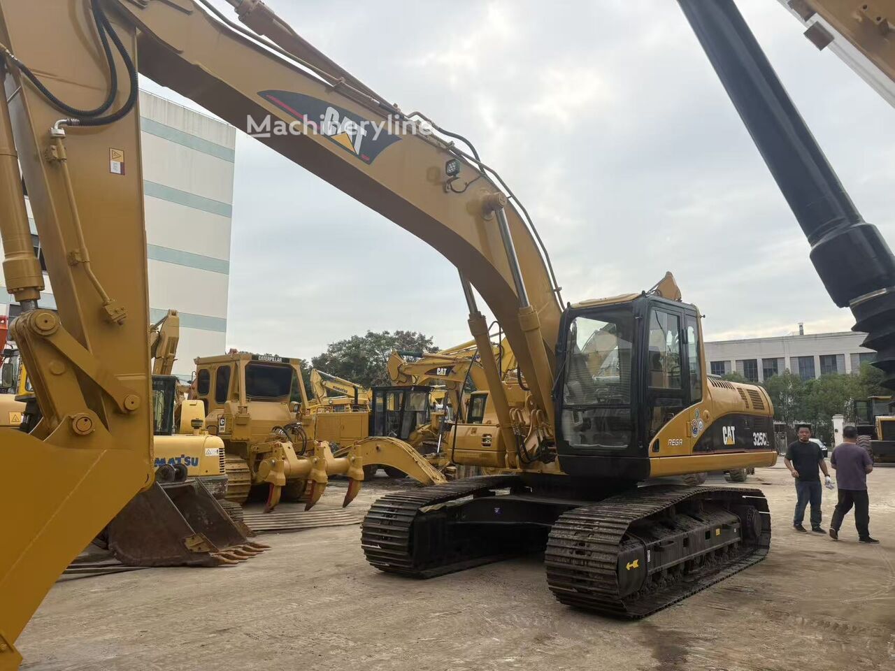 Гусеничный экскаватор Caterpillar 325C - Machineryline
