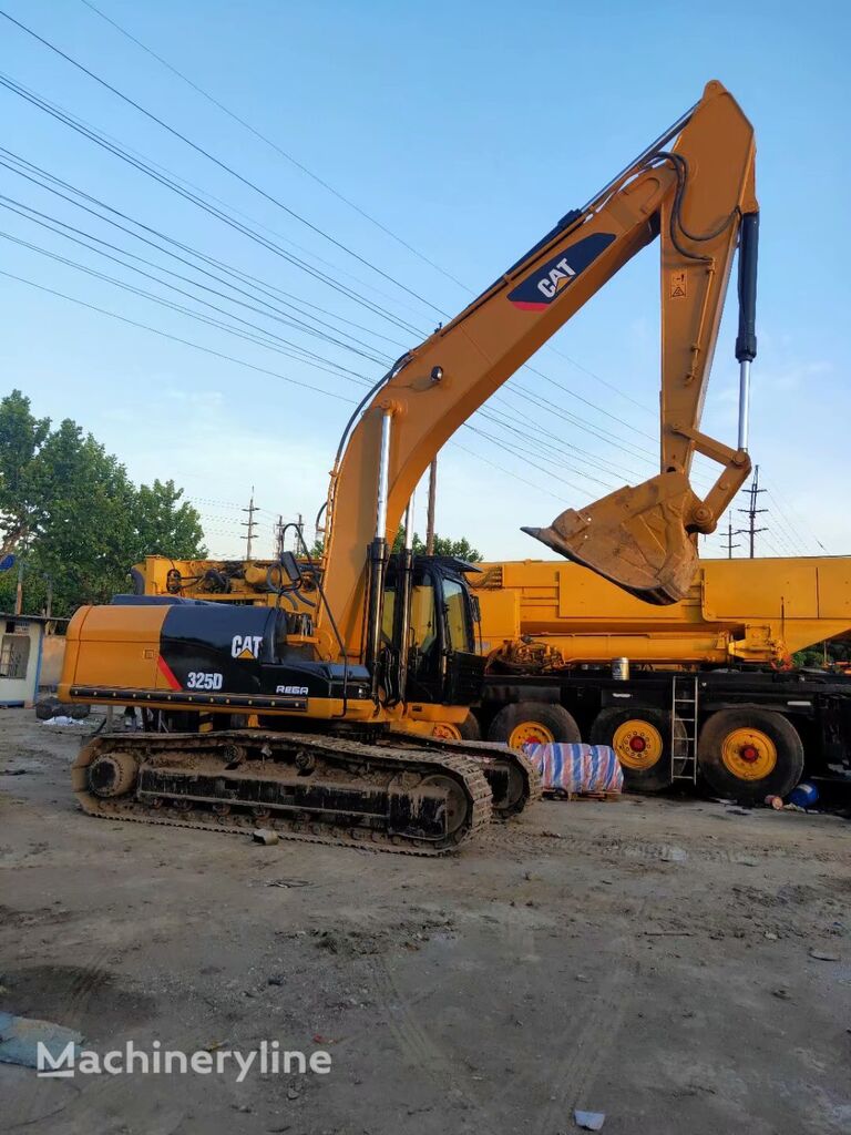 Caterpillar 325D lánctalpas kotrógép