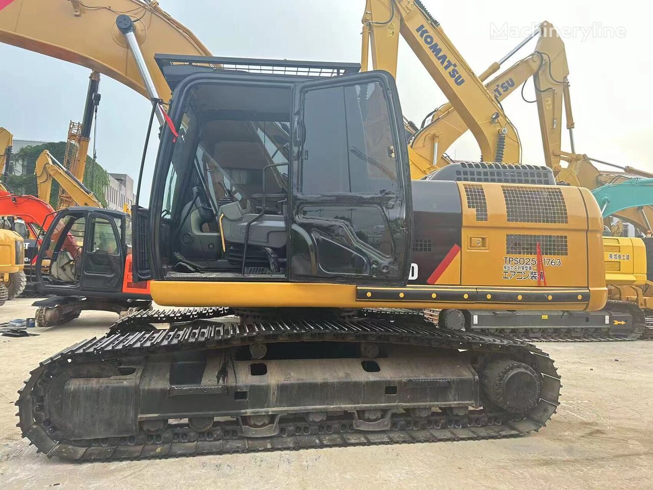 Caterpillar 325d  tracked excavator