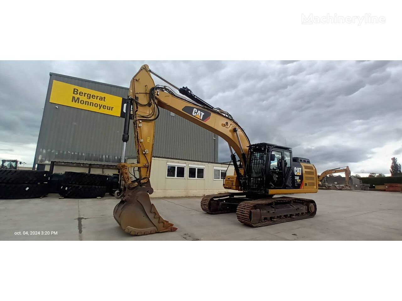 Caterpillar 326F tracked excavator