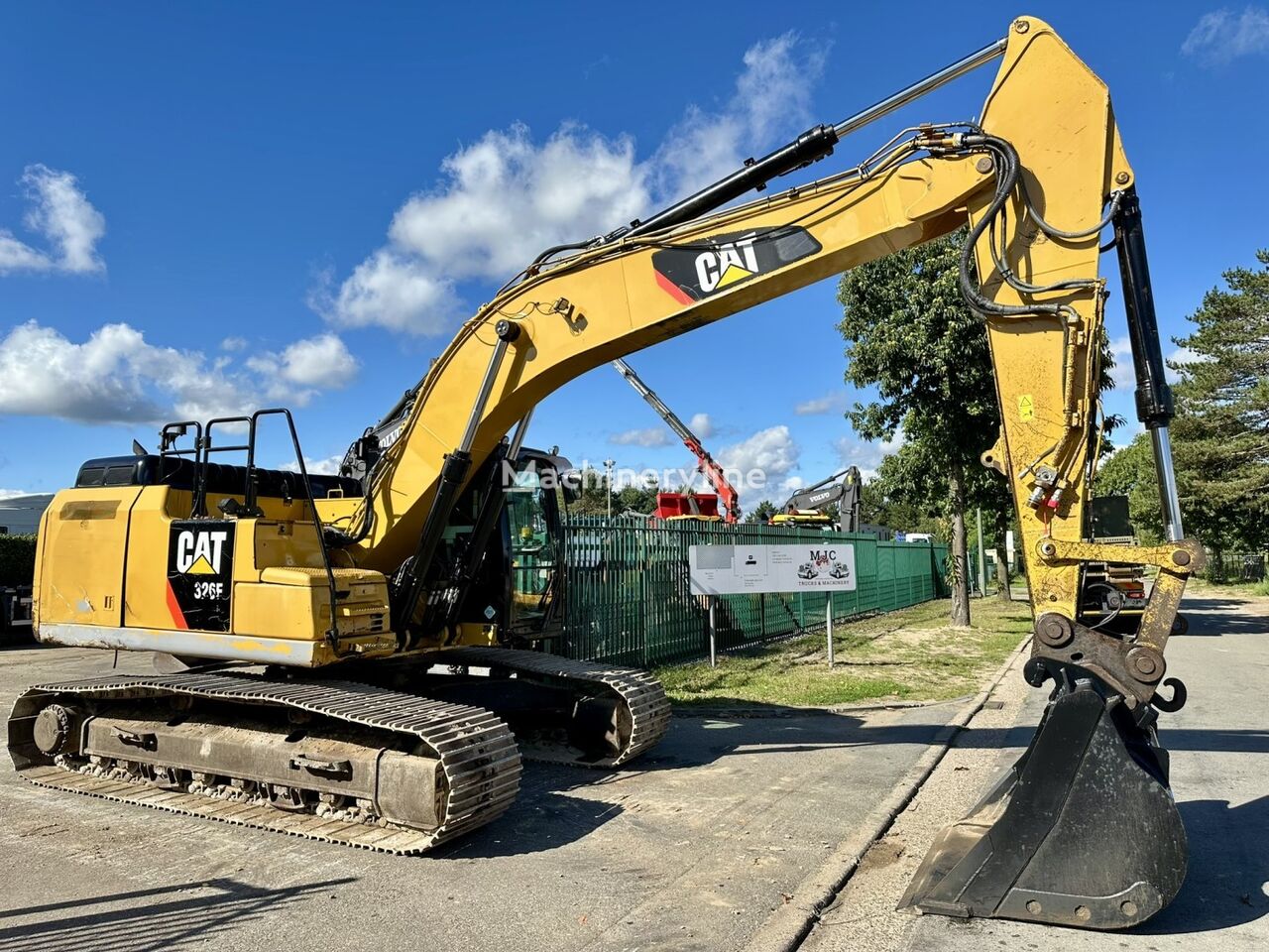 Caterpillar 326FL 26T - FULL HYDR - EPA / CE - CAMERA - A/C - BE MACHINE - 1 excavadora de cadenas