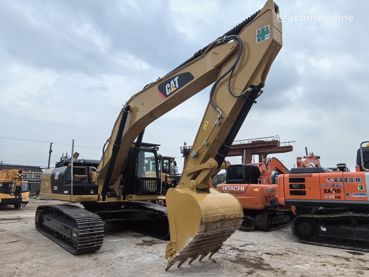 Caterpillar 329D2 lánctalpas kotrógép