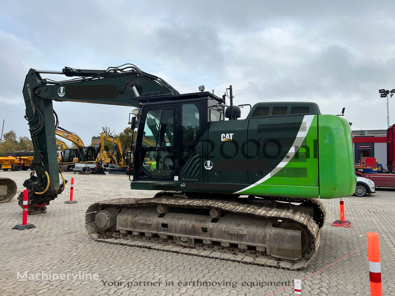 Caterpillar 329EL tracked excavator