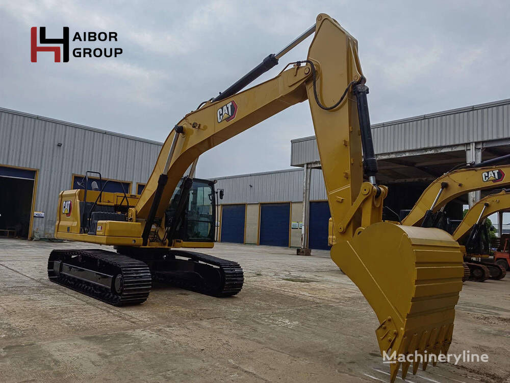 Caterpillar 330  tracked excavator