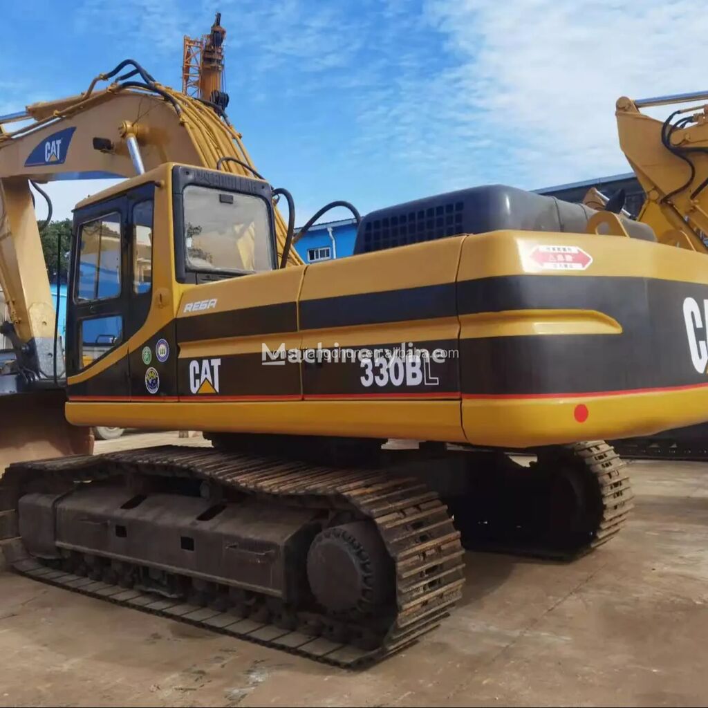 pelle sur chenilles Caterpillar 330BL neuve