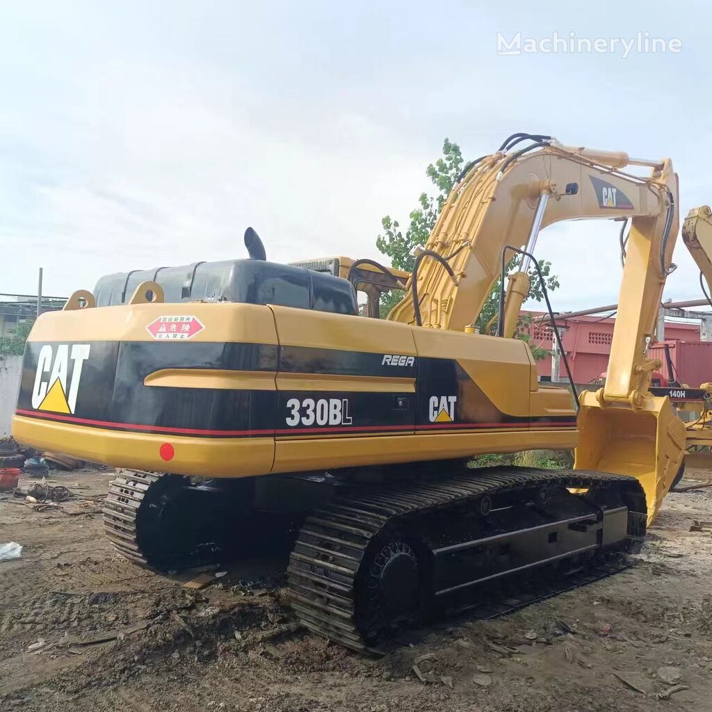 Caterpillar 330BL tracked excavator