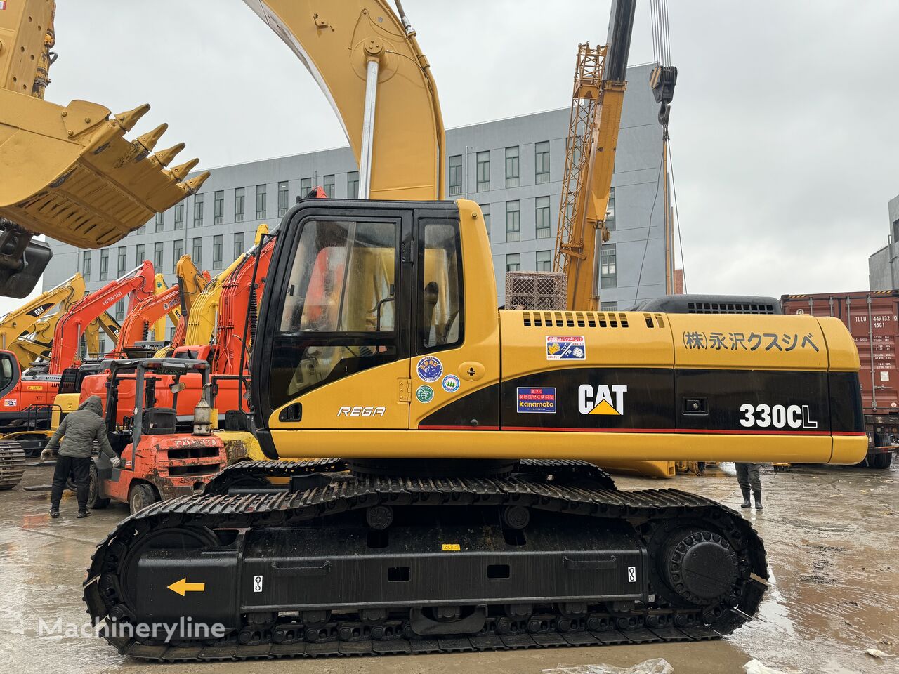 roomikekskavaator Caterpillar 330CL