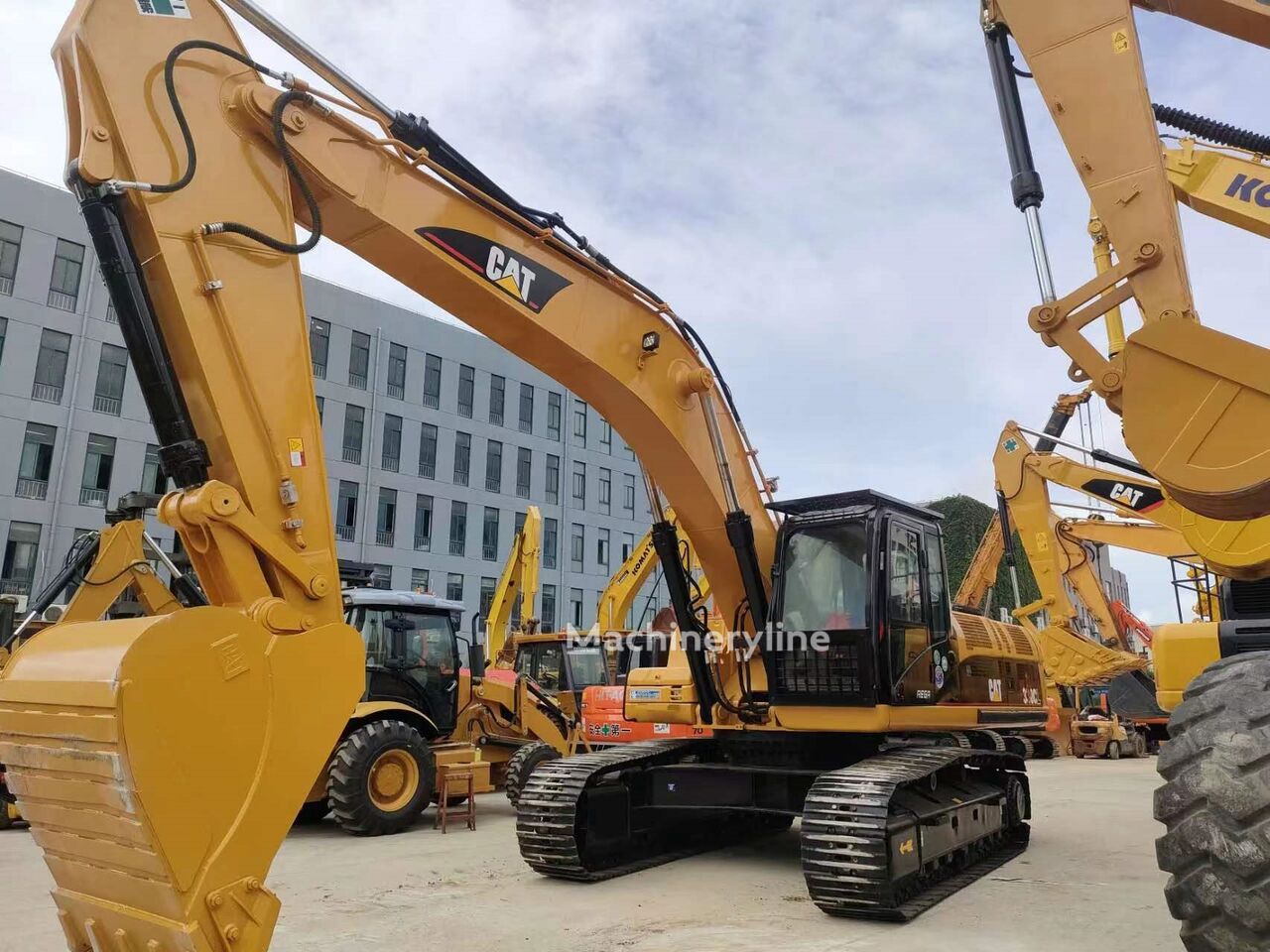 Caterpillar 330CL lánctalpas kotrógép