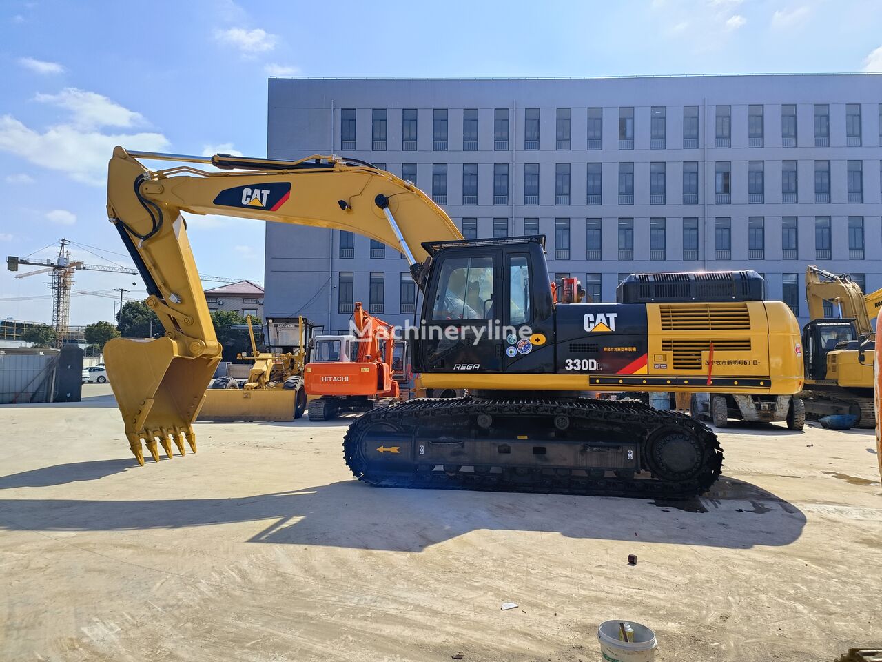 Caterpillar 330D tracked excavator