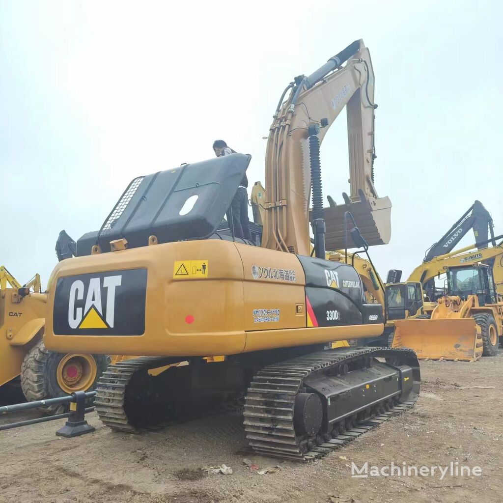 Caterpillar 330D2 tracked excavator