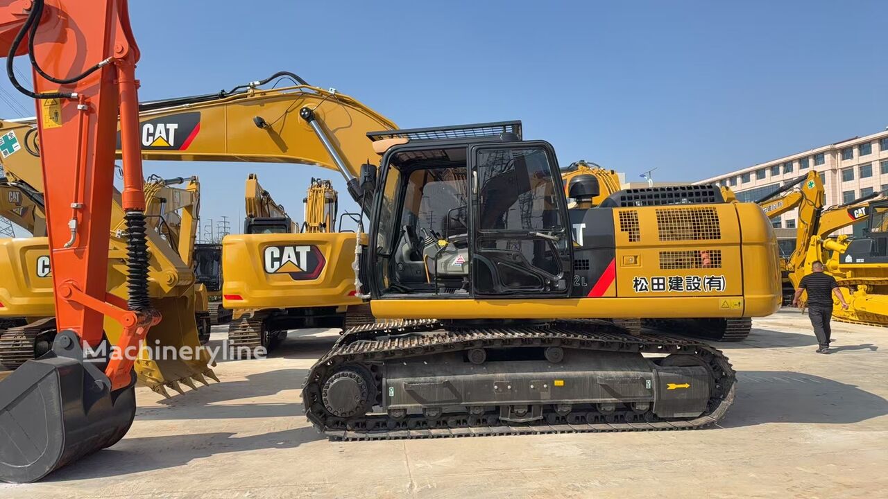 履带式挖掘机 Caterpillar 330D2L - Machineryline