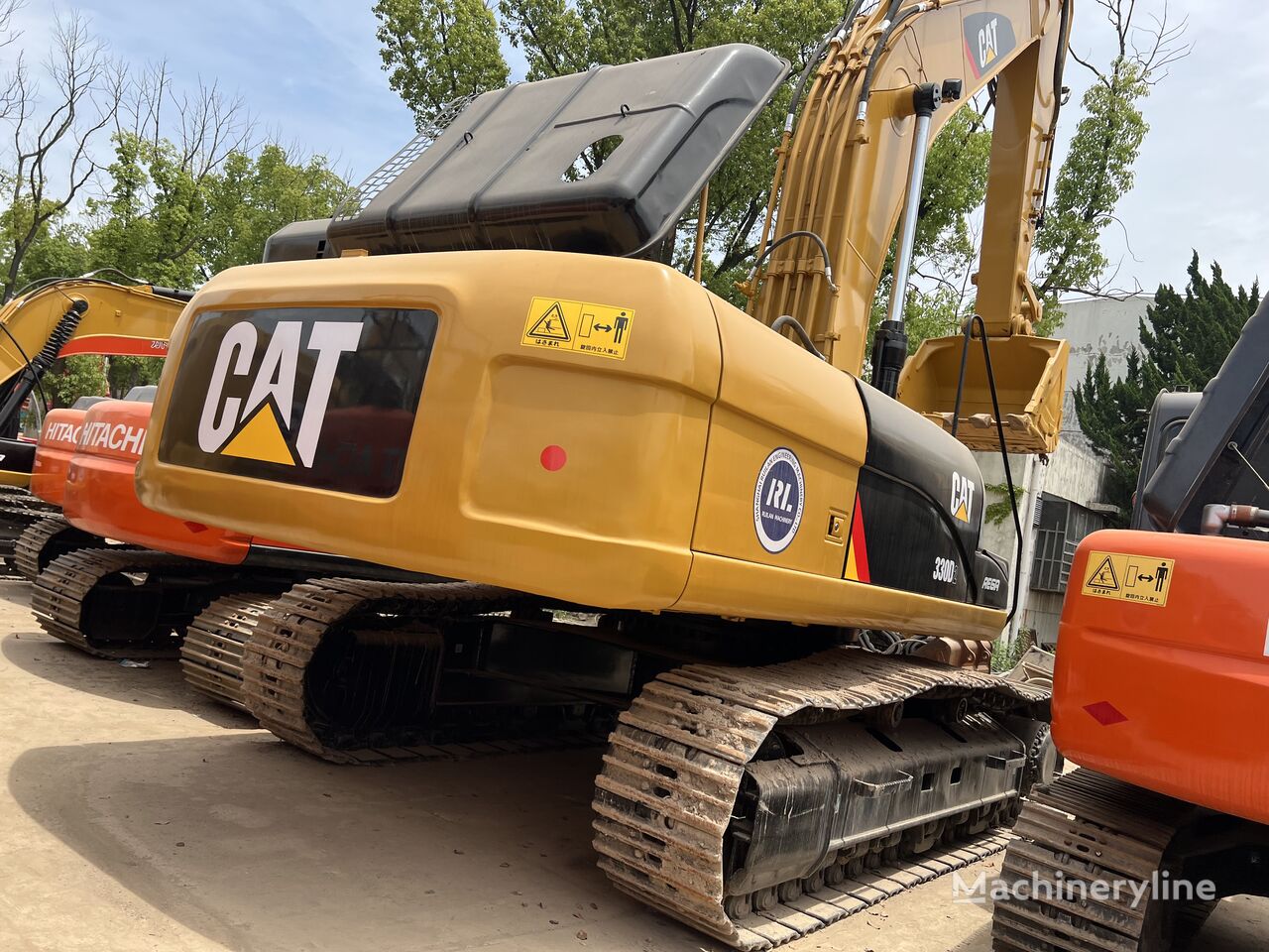 pelle sur chenilles Caterpillar 330DL