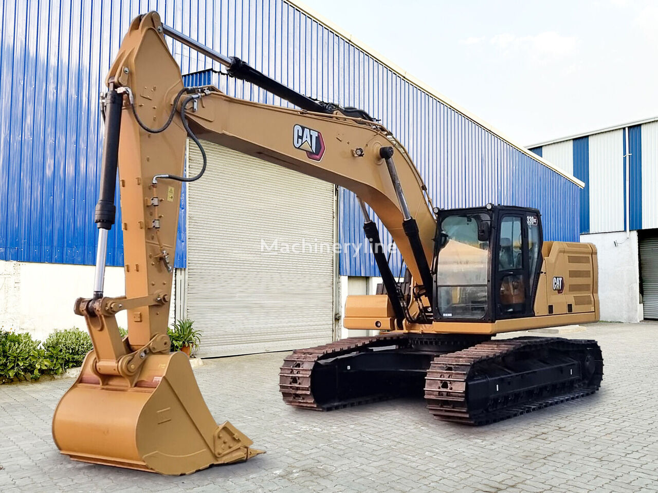 новый гусеничный экскаватор Caterpillar 330GC