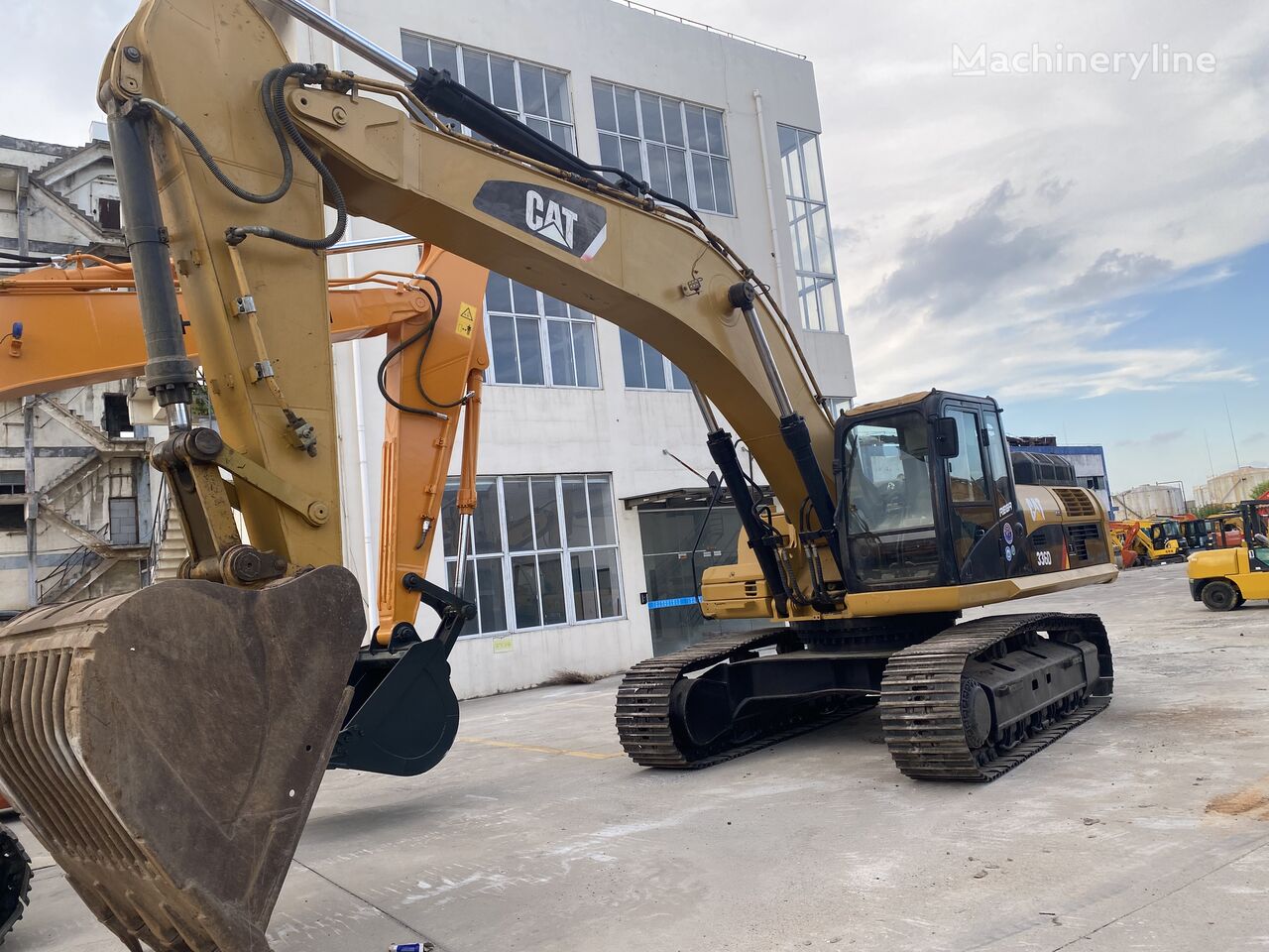 Caterpillar 336D tracked excavator