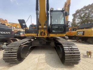 excavator dengan track Caterpillar 336D