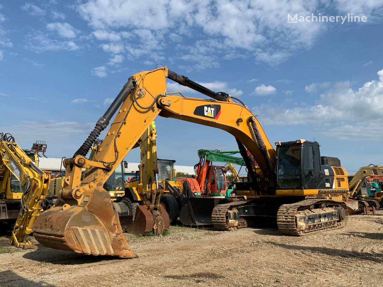 верижен багер Caterpillar 336D2