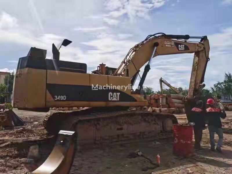 Caterpillar 345D tracked excavator