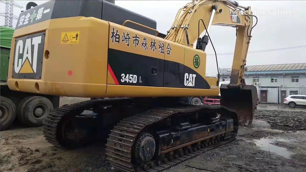 Caterpillar 345DL tracked excavator