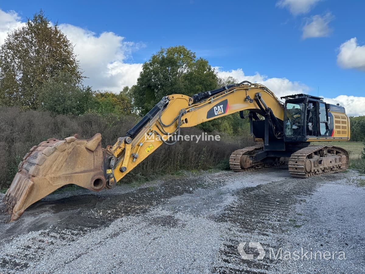 Caterpillar 349E tracked excavator