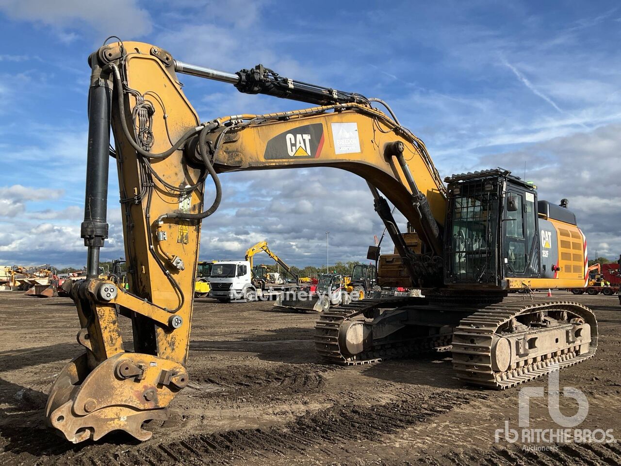 Pelle sur chenilles Caterpillar 352F - Machineryline