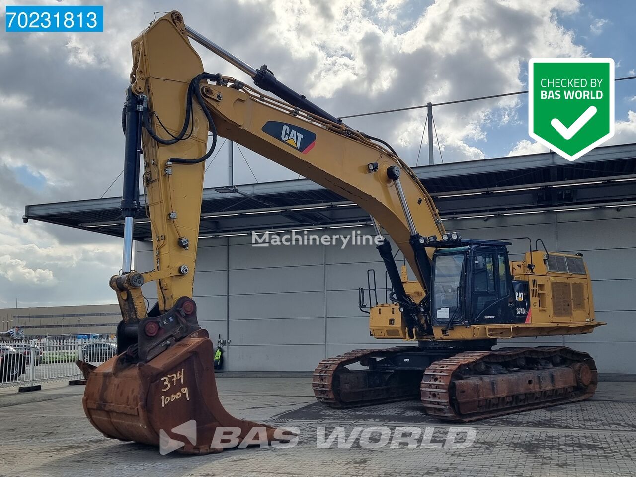 new Caterpillar 374 D L FROM FIRST OWNER tracked excavator