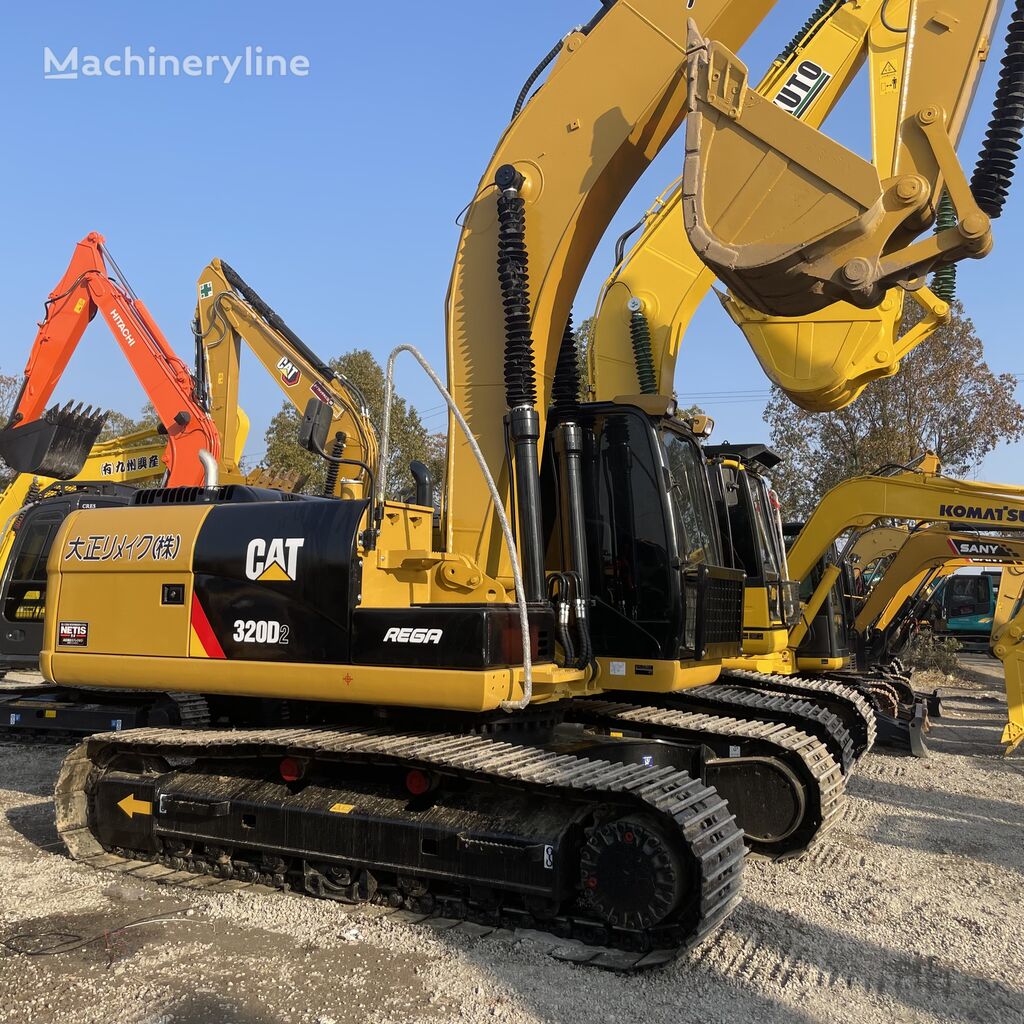 гусеничный экскаватор Caterpillar CAT 320D 2