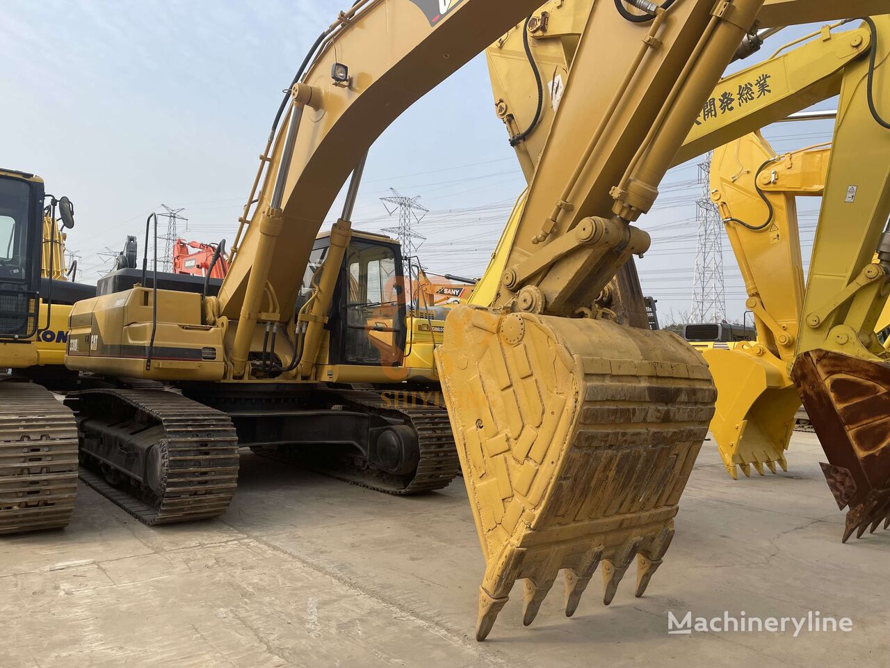 트랙형 굴착기 Caterpillar CAT330B