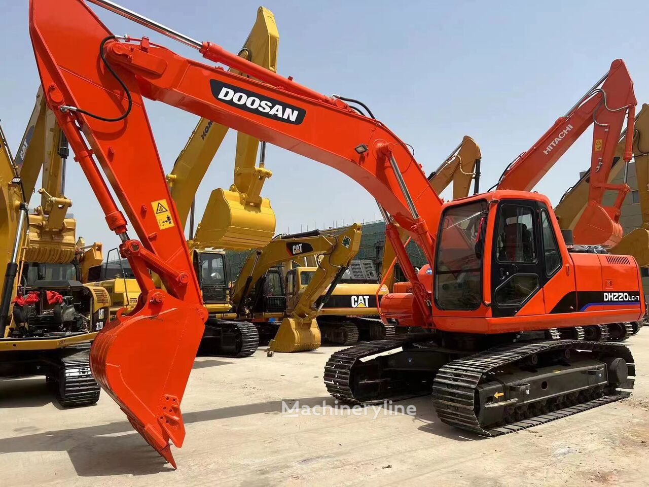 Doosan DH220LC-7 excavadora de cadenas - Machineryline