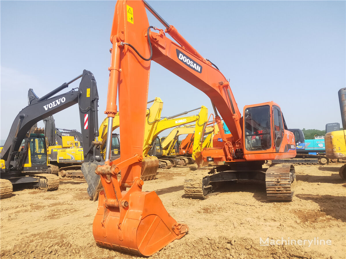 Doosan DH225 クローラーショベル