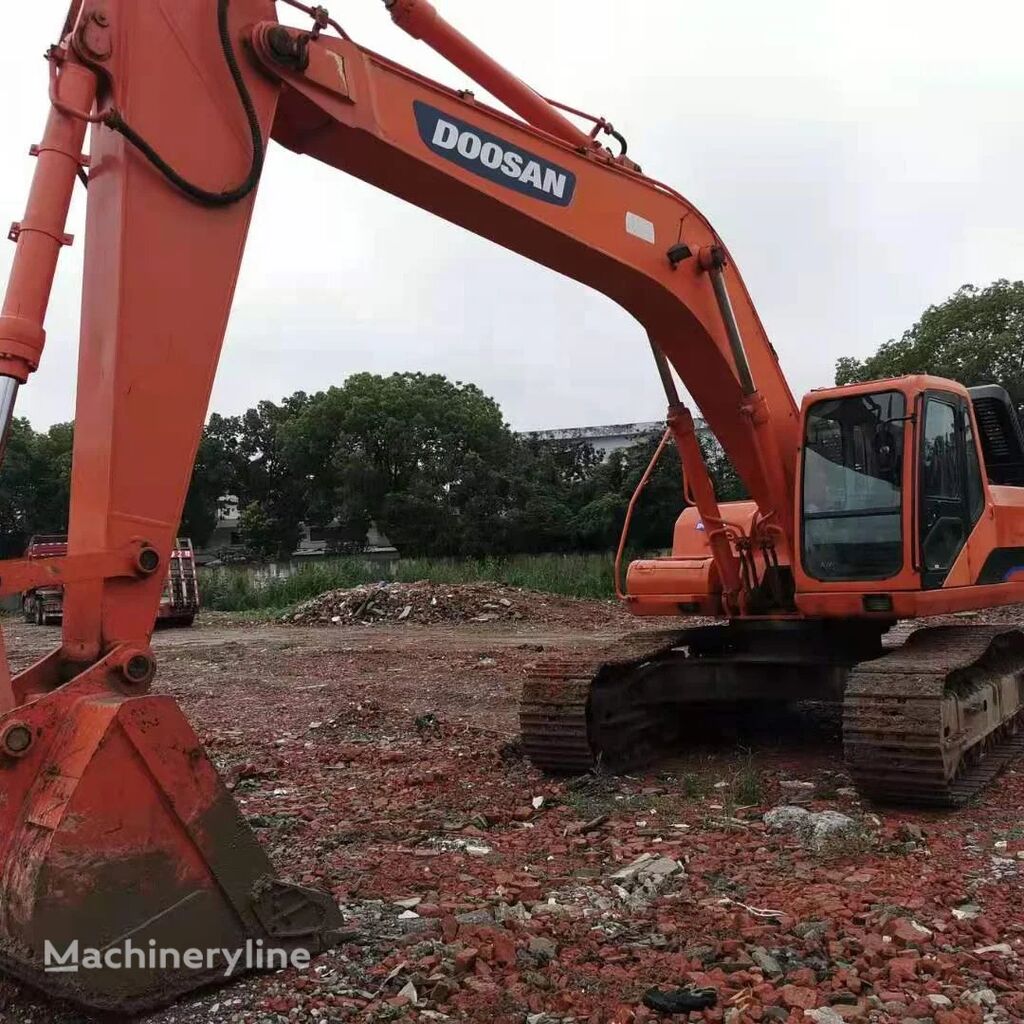 Doosan DH300LC-7 tracked excavator