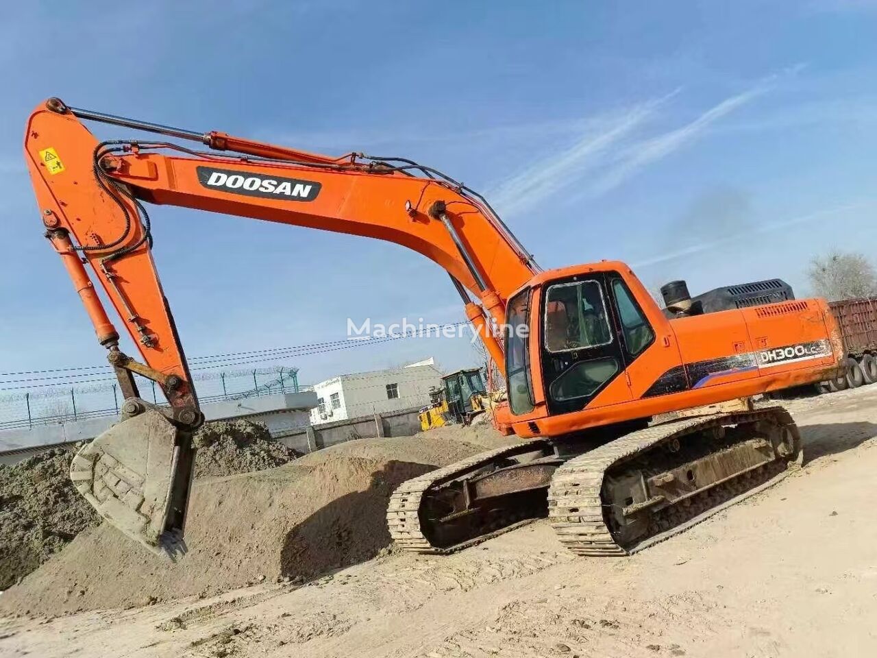 pelle sur chenilles Doosan DH300LC-7